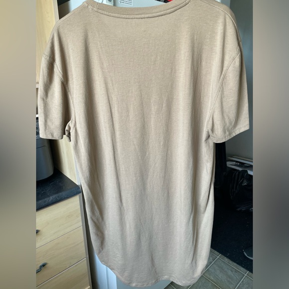 Men’s Boathouse Essentials tan longline tee (L/G) - Picture 3 of 6